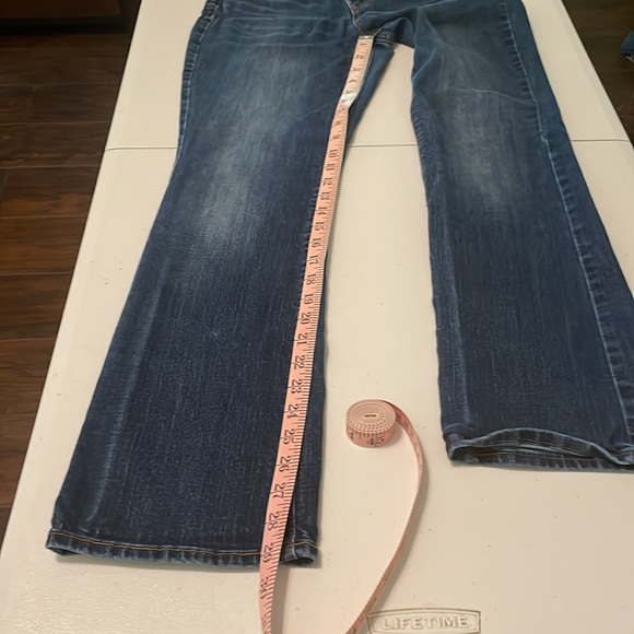 Old Navy Jeans 2 Short - Picture 5 of 10